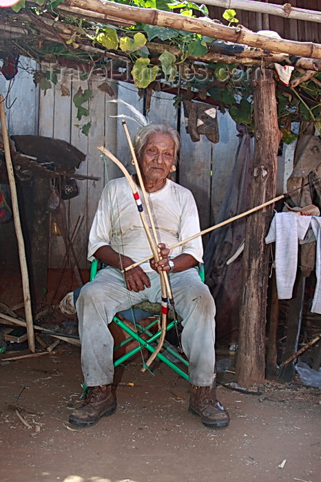 paraguay79: Presidente Hayes department, Paraguay: Maka indian with arrow and bow - near Puente Remanso - photo by A.Chang - (c) Travel-Images.com - Stock Photography agency - Image Bank