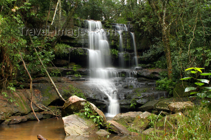 paraguay8: Paraguay - Ybycui National Park - Departamento de Paraguari: waterfall in steps - photo by A.M.Chang - (c) Travel-Images.com - Stock Photography agency - Image Bank