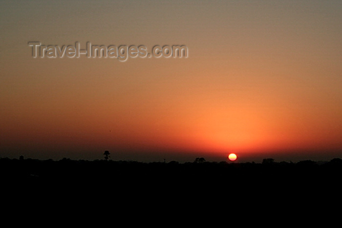 paraguay83: Presidente Hayes department, Paraguay: Sunset over the Gran Chaco - photo by A.Chang - (c) Travel-Images.com - Stock Photography agency - Image Bank