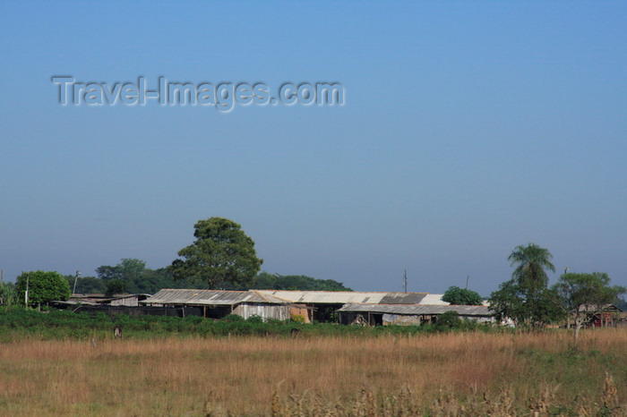 paraguay89: Guaira department, Paraguay: home in a rural area - photo by A.Chang - (c) Travel-Images.com - Stock Photography agency - Image Bank