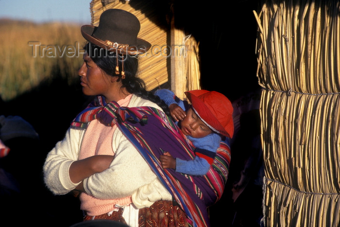 peru109: Puno, Peru: Aymara mother and child in the outskirts of town - photo by C.Lovell - (c) Travel-Images.com - Stock Photography agency - Image Bank