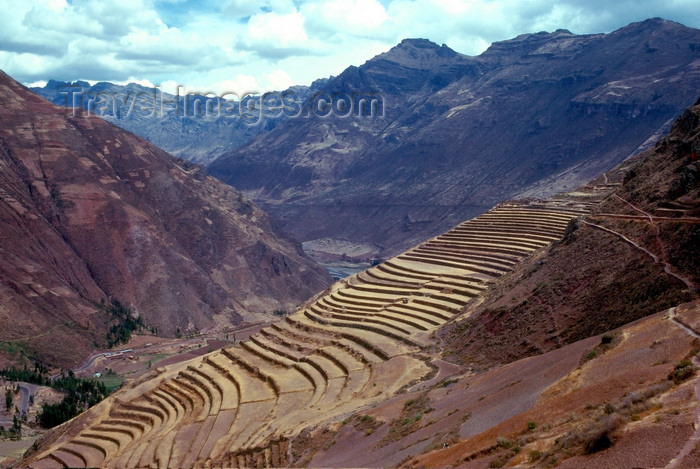 peru16: Pisac, Cusco region, Peru: terracing in the Sacred valley - photo by J.Fekete - (c) Travel-Images.com - Stock Photography agency - Image Bank