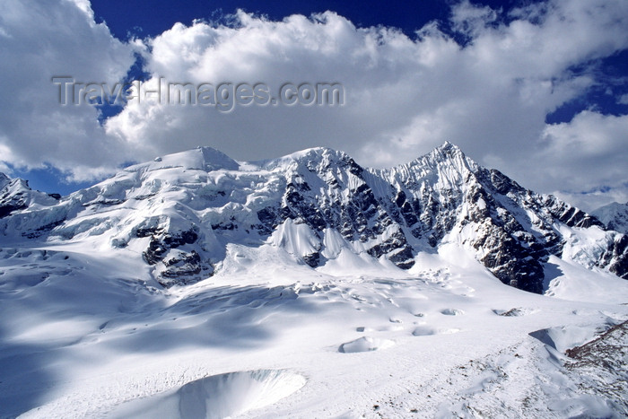 peru161: Ausangate massif, Cuzco region, Peru: Nevado Puca Punta east of Ausangate - Peruvian Andes - photo by C.Lovell - (c) Travel-Images.com - Stock Photography agency - Image Bank