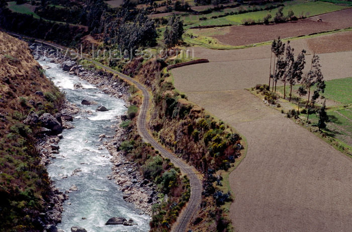 peru196: Urubamba river, Cuzco region, Peru: the Urubamba river winds through the Sacred Valley of the Inca – railway and agricultural land - Inca Trail - photo by C.Lovell - (c) Travel-Images.com - Stock Photography agency - Image Bank