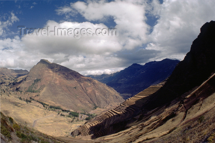 peru198: Pisac, Cuzco region, Peru: the extensive stone terraces provided the agricultural base of Inca society - photo by C.Lovell - (c) Travel-Images.com - Stock Photography agency - Image Bank