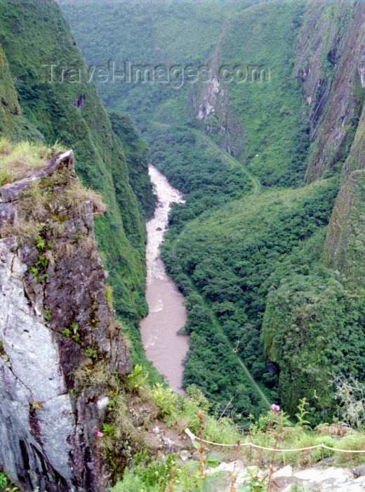 peru37: Machu Pichu, Cusco region, Peru: canyon of the Urubamba river - photo by M.Bergsma - (c) Travel-Images.com - Stock Photography agency - Image Bank