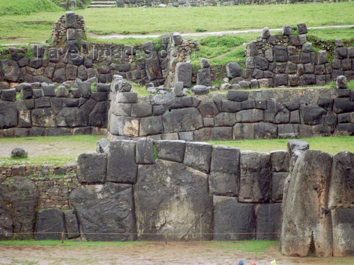 peru6: Cuzco, Peru: Cyclopean walls of Sacsahuaman - megalithic walls - earthquake-proof due to the polygonal style of construction - photo by M.Bergsma - (c) Travel-Images.com - Stock Photography agency - Image Bank