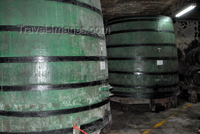 portugal-av31: Portugal - Sangalhos (Anadia): Caves Aliança - Brandy production - Antiqua VSOP - produção de aguardente - photo by M.Durruti - (c) Travel-Images.com - Stock Photography agency - Image Bank