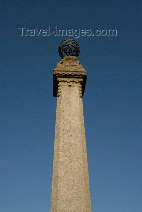 portugal-cb38: Portugal - Sertã: pillory - pelourinho - photo by M.Durruti - (c) Travel-Images.com - Stock Photography agency - Image Bank