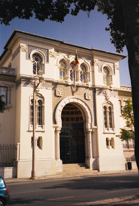 portugal-fa29: Portugal - Algarve - Faro / FAO : offices of the central bank - architect Adães Bermudes / delegação do Banco de Portugal - decoração mourisca - Praça D.Francisco Gomes / Rua João Dias - Mouraria - photo by M.Durruti - (c) Travel-Images.com - Stock Photography agency - Image Bank