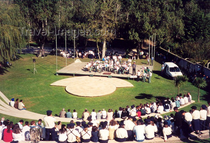 portugal-le2: Bombarral, Portugal: brass bands' festival at the town's amphitheatre - festival de bandas no anfiteatro municipal - photo by M.Durruti - (c) Travel-Images.com - Stock Photography agency - Image Bank