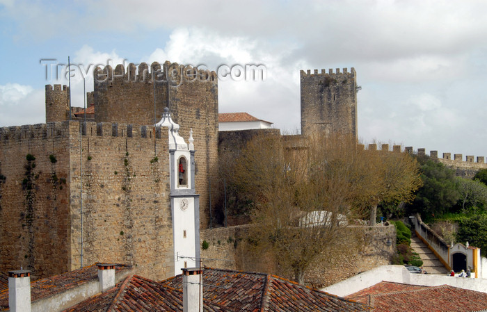 portugal-le85: Óbidos, Portugal: the castle, seen from the south - o castelo - visto do sul - photo by M.Durruti - (c) Travel-Images.com - Stock Photography agency - Image Bank