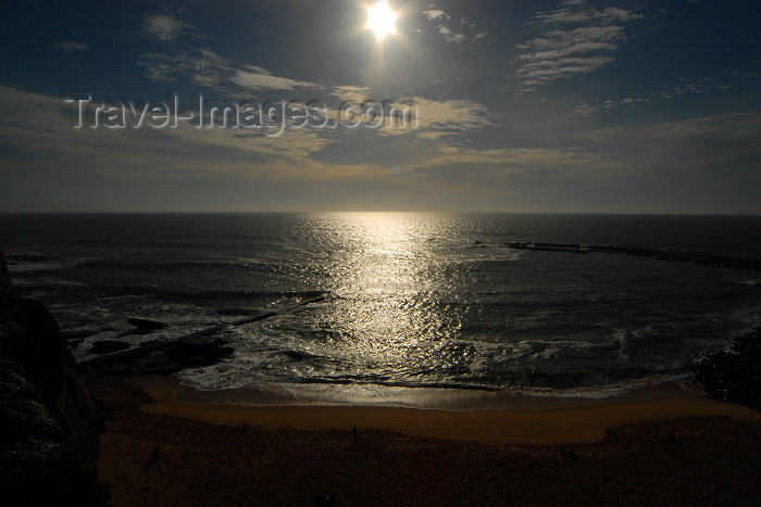 portugal-li327: Ericeira, Mafra, Portugal: sun and ocean - Praia dos Pescadores - sol e oceano photo by M.Durruti - (c) Travel-Images.com - Stock Photography agency - Image Bank