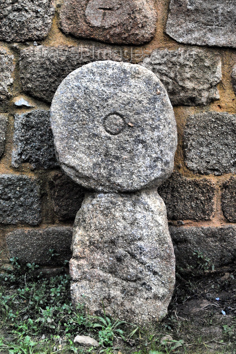 portugal-pa45: Belver (Gavião municipality) - Portugal: pre-Roman stone icon in the castle - escultura pré-Romana no castelo - photo by M.Durruti - (c) Travel-Images.com - Stock Photography agency - Image Bank