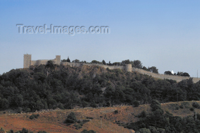 portugal-se168: Portugal - Sesimbra: the castle - Castelo dos Mouros - Monumento nacional - photo by M.Durruti - (c) Travel-Images.com - Stock Photography agency - Image Bank