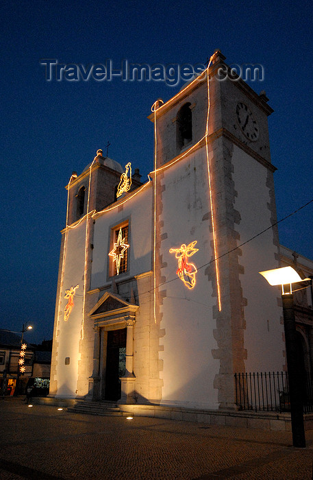 portugal-se187: Portugal - Montijo: church of the Holy Spirit - nocturnal / Igreja do Espírito Santo, Matriz, Paroquial de Montijo - Praça da República - photo by M.Durruti - (c) Travel-Images.com - Stock Photography agency - Image Bank