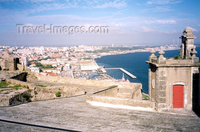 portugal-se51: Portugal - Setubal: the city and the bay from fort St Filipe / a cidade e a baía vista do forte de São Filipe - Pousadas de Portugal - photo by M.Durruti - (c) Travel-Images.com - Stock Photography agency - Image Bank