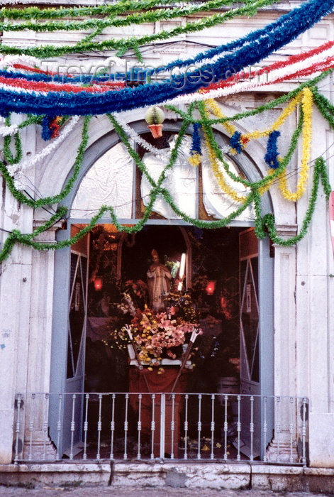 portugal170: Portugal - Setúbal: street altar / altar de rua - photo by M.Durruti - (c) Travel-Images.com - Stock Photography agency - Image Bank