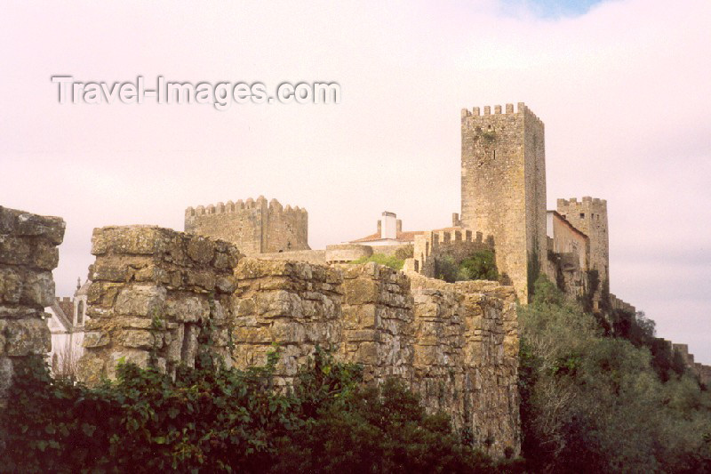 portugal40: Portugal - Obidos: on the walls - nas muralhas - photo by M.Durruti - (c) Travel-Images.com - Stock Photography agency - Image Bank