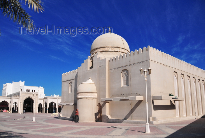 qatar12: Doha, Qatar: mirhab side of Al Najada mosque, with the souq in the background - photo by M.Torres - (c) Travel-Images.com - Stock Photography agency - Image Bank