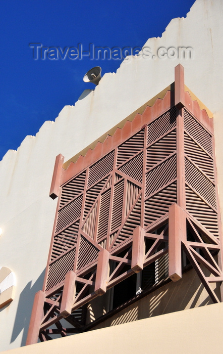 qatar21: Doha, Qatar: arabian enclosed wooden oriel window - Mashrabiya or Shanasheel - Jassim Al Thani mosque - photo by M.Torres - (c) Travel-Images.com - Stock Photography agency - Image Bank