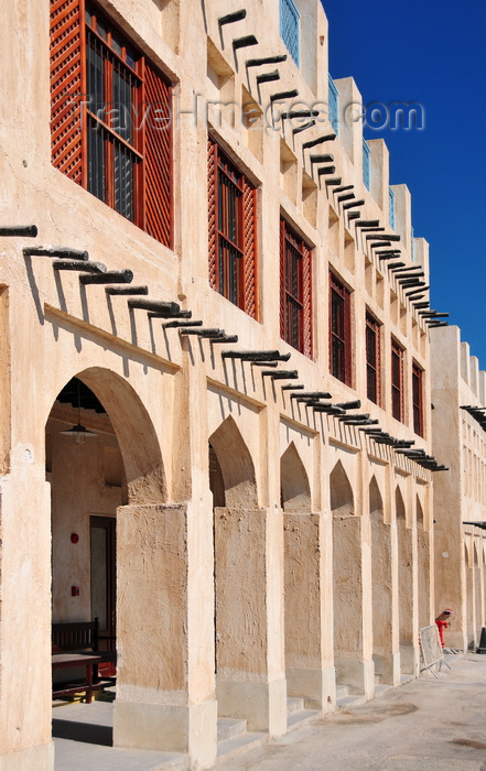 qatar27: Doha, Qatar: arches at Souq Waqif, meaning 'standing market' in Arabic, a labyrinth of narrow streets, the place to buy spices, dried fruit, nuts, perfumes, honey, ouds, incense, pots, Bedouin weaving, gypsum handicrafts, model dhows... - photo by M.Torres - (c) Travel-Images.com - Stock Photography agency - Image Bank