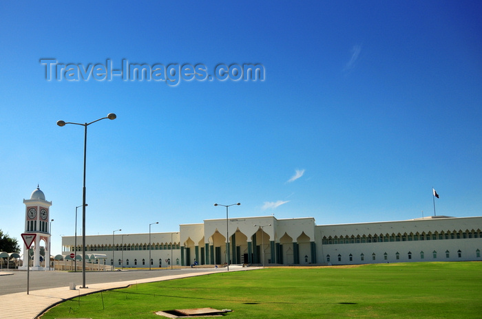 qatar30: Doha, Qatar: Clock tower and main entrance to the Diwan al-Amiri, the Emir's Palace - photo by M.Torres - (c) Travel-Images.com - Stock Photography agency - Image Bank