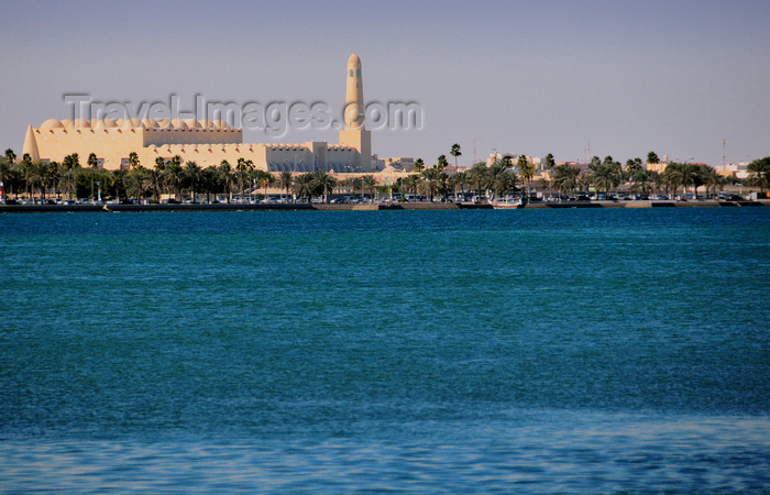 qatar34: Doha, Qatar: State Mosque, aka Sheikh Muhammad Ibn Abdul Wahhab Mosque - architecture inspired in the Al Qubib mosque - photo by M.Torres - (c) Travel-Images.com - Stock Photography agency - Image Bank