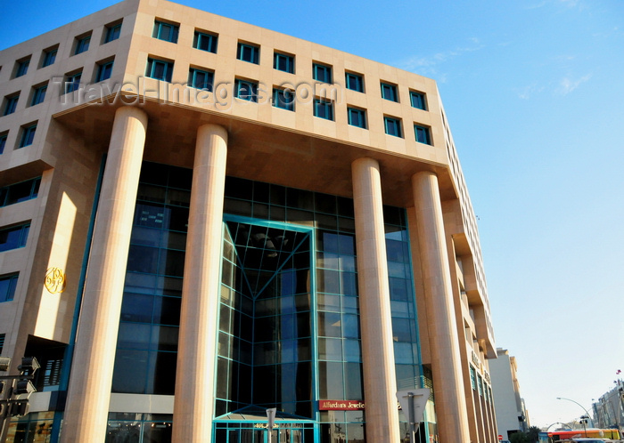 qatar90: Doha, Qatar: Al Fardan center - Banks Street, aka Grand Hamad Street - photo by M.Torres - (c) Travel-Images.com - Stock Photography agency - Image Bank