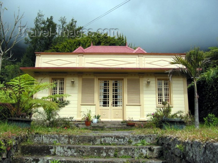 reunion11: Reunion / Reunião - Cirque de Salazie - Hell-Bourg: small chalet - photo by R.Eime - (c) Travel-Images.com - Stock Photography agency - Image Bank