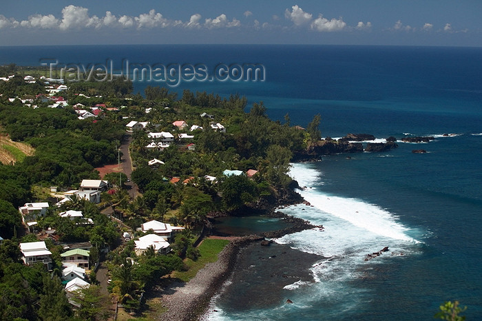 reunion124: Réunion (south) - Saint-Joseph - Manapany les Bains: Ocean front - photo by Y.Guichaoua - (c) Travel-Images.com - Stock Photography agency - Image Bank