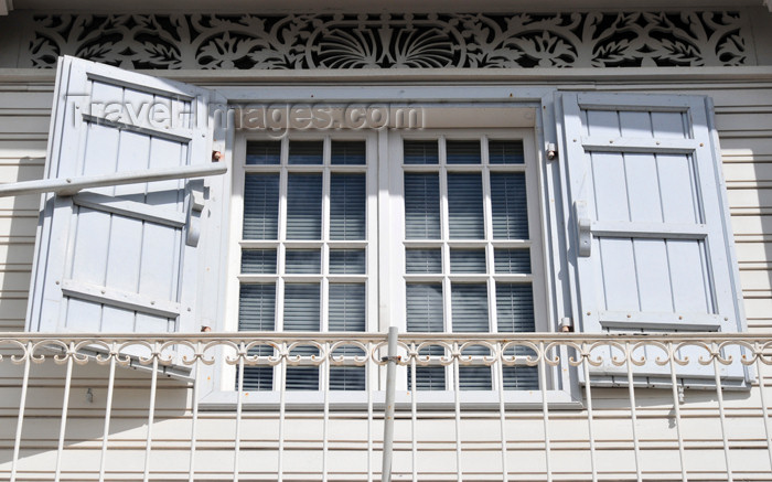 reunion205: Saint-Denis, Réunion: decorated window on Rue Alexis de Villeneuve - Trésor Publique - Paierie Départamentale - photo by M.Torres - (c) Travel-Images.com - Stock Photography agency - Image Bank