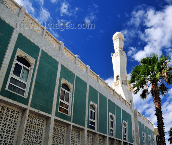 reunion216: Saint-Denis, Réunion: "Noor-e-Islam" mosque - Rue Maréchal Leclerc - photo by M.Torres - (c) Travel-Images.com - Stock Photography agency - Image Bank