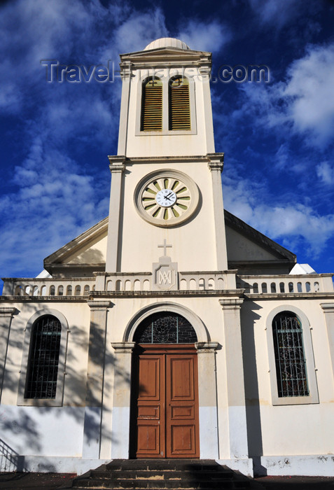 reunion239: Saint-Denis, Réunion: church at the corner of Rue Général de Gaulle and Rue Juliette Dodu - photo by M.Torres - (c) Travel-Images.com - Stock Photography agency - Image Bank