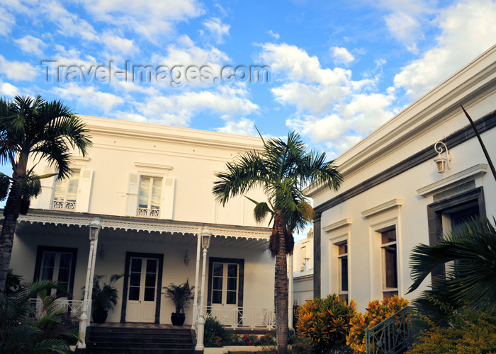 reunion247: Saint-Denis, Réunion: old building Banque de la Réunion - rue Jean Chatel - photo by M.Torres - (c) Travel-Images.com - Stock Photography agency - Image Bank