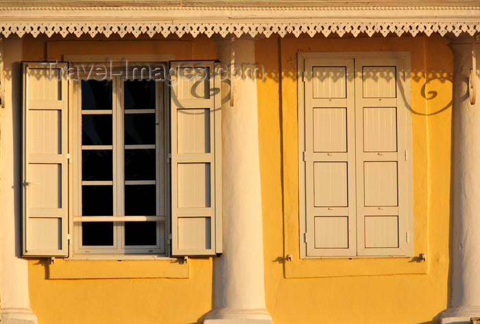 reunion250: Saint-Denis, Réunion: café Le Roland Garros - Place du 20 décembre 1848 - Barachois - photo by M.Torres - (c) Travel-Images.com - Stock Photography agency - Image Bank