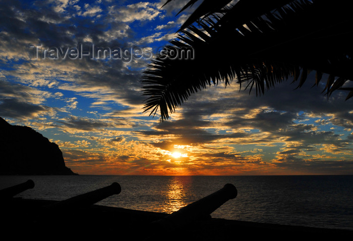 reunion252: Saint-Denis, Réunion: cannons of the Barachois at sunset - photo by M.Torres - (c) Travel-Images.com - Stock Photography agency - Image Bank