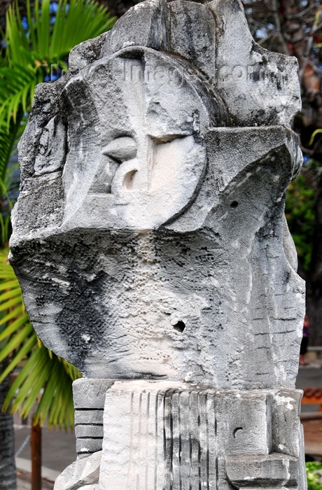 rodrigues56: Port Mathurin, Rodrigues island, Mauritius: modern sculpture - photo by M.Torres - (c) Travel-Images.com - Stock Photography agency - Image Bank