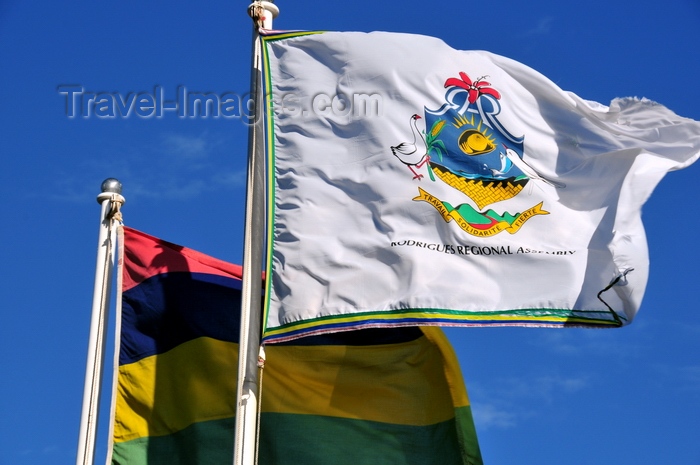 rodrigues77: Plaine Corail, Rodrigues island, Mauritius: flags of Rodrigues Island and Mauritius - photo by M.Torres - (c) Travel-Images.com - Stock Photography agency - Image Bank