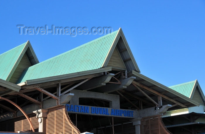 rodrigues78: Plaine Corail, Rodrigues island, Mauritius: Sir Gaëtan Duval (Rodrigues) Airport - steep roofs of the terminal building, airside - photo by M.Torres - (c) Travel-Images.com - Stock Photography agency - Image Bank