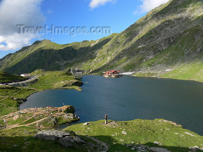 romania101: Fagaras mountains, Brasov county, Transylvania, Romania: landscape around Lacul Balea - photo by J.Kaman - (c) Travel-Images.com - Stock Photography agency - Image Bank