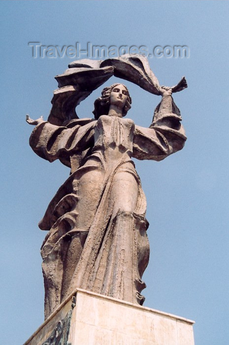 romania14: Romania - Iasi / IAS: independence monument on Vasile Conta st. - woman's statue - art - Monumentul independentei - photo by M.Torres - (c) Travel-Images.com - Stock Photography agency - Image Bank