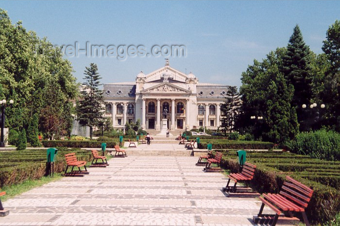 romania17: Romania - Iasi / IAS: Vasile Alecsandri National Theatre - blvd Stefan Cel Mare si Sfant - architects Helmer and Fellner - photo by M.Torres - (c) Travel-Images.com - Stock Photography agency - Image Bank