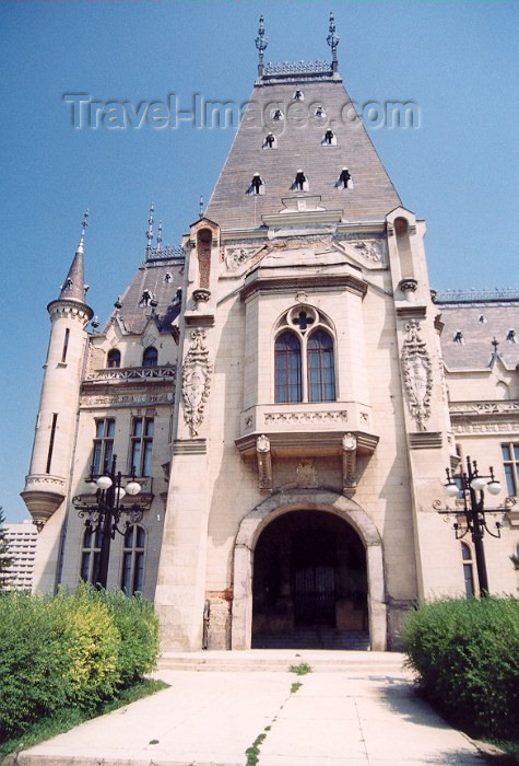 romania23: Romania / Romenia - Iasi: Palace of Culture / Palatul Curlurii - western wing - photo by M.Torres - (c) Travel-Images.com - Stock Photography agency - Image Bank