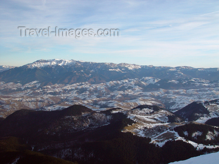 romania37: Romania - Piatra Craiului: view of muntii bucegi and Rucar-Bran - photo by R.Ovidiu - (c) Travel-Images.com - Stock Photography agency - Image Bank