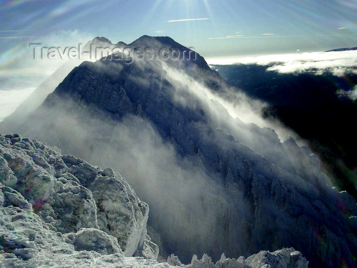 romania43: Romania - Piatra Craiului: peak - 2,238 m - Brasov - National Park - Southern Carpathians- photo by R.Ovidiu - (c) Travel-Images.com - Stock Photography agency - Image Bank