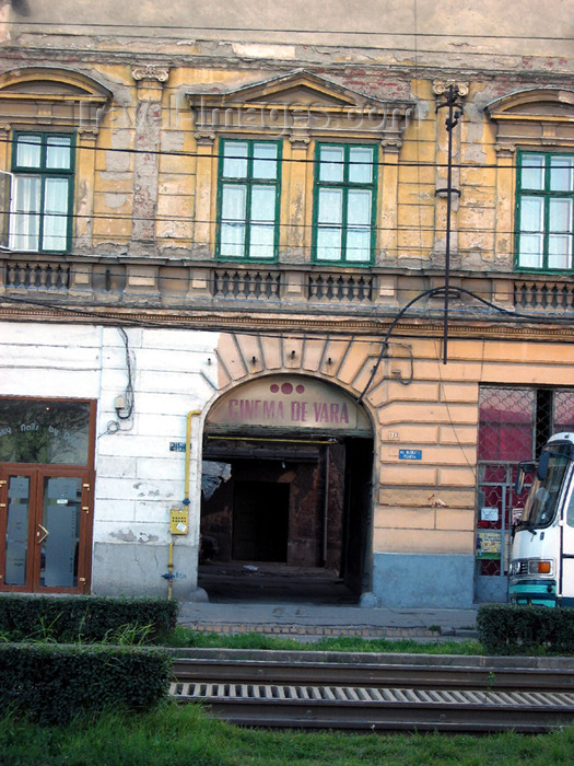 romania54: Romania - Timisoara: a cinema - Cinema de Vara - Kino - photo by *ve - (c) Travel-Images.com - Stock Photography agency - Image Bank