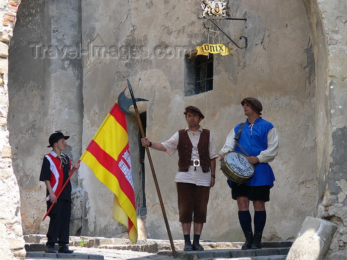 romania70: Sighisoara / Segesvár, Mures county, Transylvania, Romania: Middle Age illusion - historical reenactment - arch in the citadel - photo by J.Kaman - (c) Travel-Images.com - Stock Photography agency - Image Bank