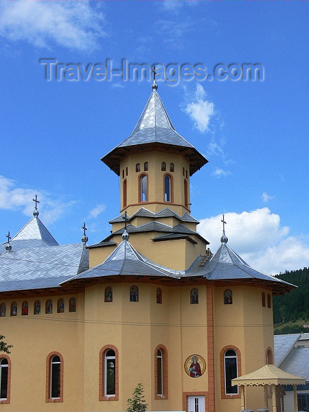 romania77: Gura Humorului, Suceava county, southern Bukovina, Romania: church - photo by J.Kaman - (c) Travel-Images.com - Stock Photography agency - Image Bank