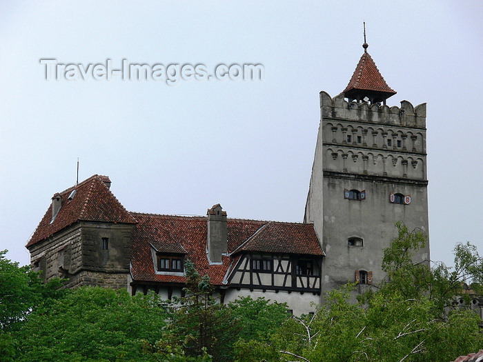 romania95: Bran, Brasov county, Transylvania, Romania: Bran Castle - Prince Vlad Tepes, alias Dracula's, Transylvanian home - built by the Knights of the Teutonic Order - Castelul Bran / Törzburg - photo by J.Kaman - (c) Travel-Images.com - Stock Photography agency - Image Bank